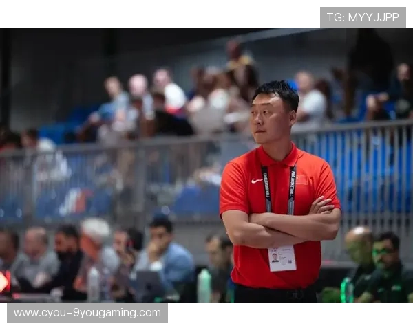 中国男篮训练量曝光：美国教练看傻